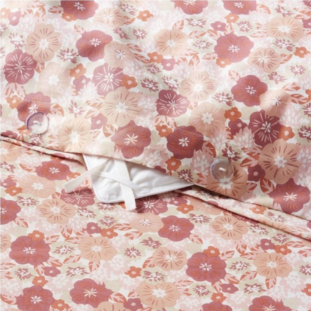 Target Floral Pink Bedding Set Full/Queen - Picture 2 of 9